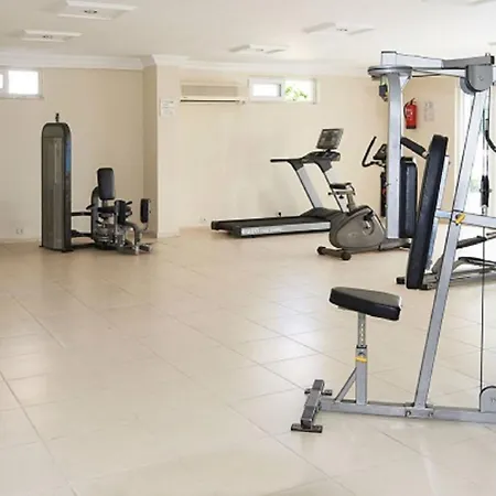 Spacious 2 Bed 2 Bath In One Of Sides Popular Communities 아파트